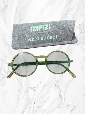 IZIPIZI Green Round Sunglasses - Sweet Sunset